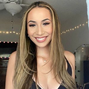 Meet your Posher, Isabella